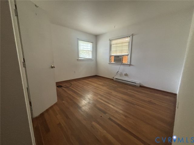 1464 Robindale Rd, North Chesterfield, VA 23235