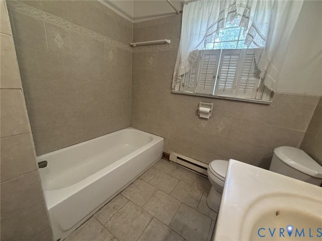 1464 Robindale Rd, North Chesterfield, VA 23235