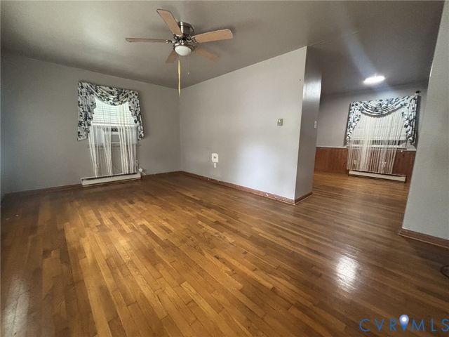 1464 Robindale Rd, North Chesterfield, VA 23235