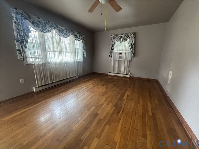 1464 Robindale Rd, North Chesterfield, VA 23235