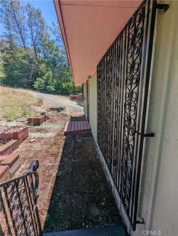 4175 Ferrand Road, Lucerne, CA 95458