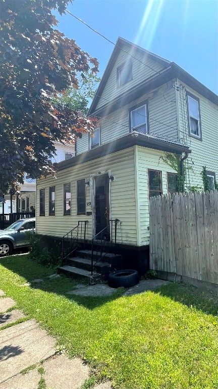 457 E 24TH Street, Erie, PA 16503