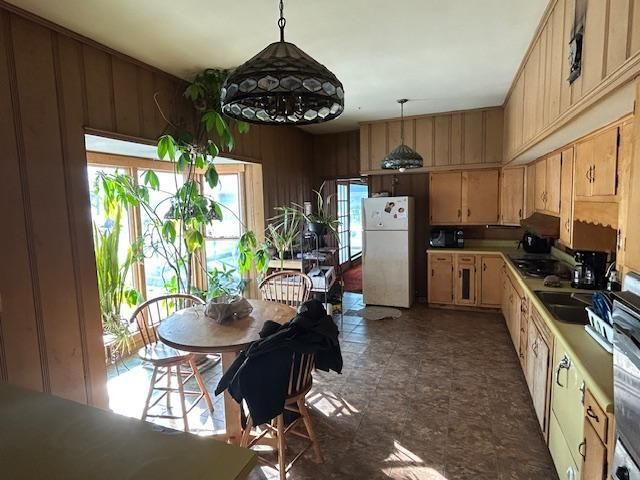 2001 W 64th Place, Merrillville, IN 46410