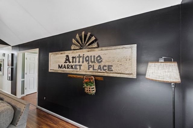 1508 Creekstone Dr, Columbia, TN 38401