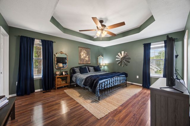 1508 Creekstone Dr, Columbia, TN 38401