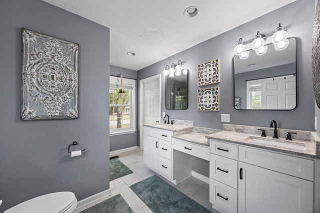 1508 Creekstone Dr, Columbia, TN 38401