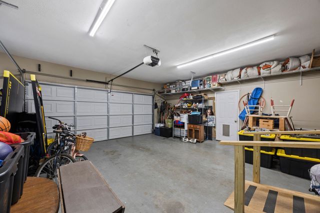 1508 Creekstone Dr, Columbia, TN 38401