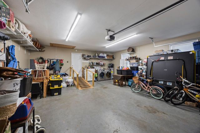 1508 Creekstone Dr, Columbia, TN 38401