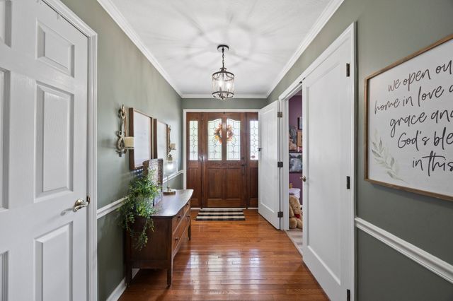 1508 Creekstone Dr, Columbia, TN 38401