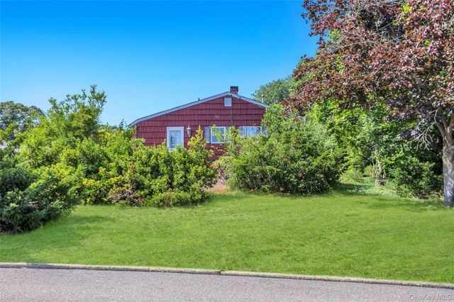 3 Victor Avenue, Selden, NY 11784
