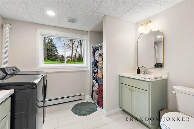 9095 76th Street, Alto, MI 49302