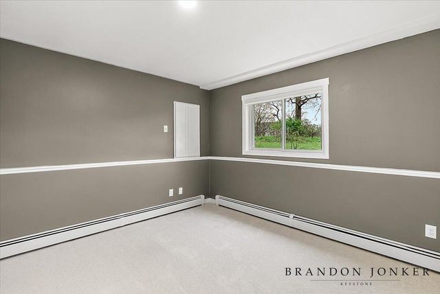 9095 76th Street, Alto, MI 49302