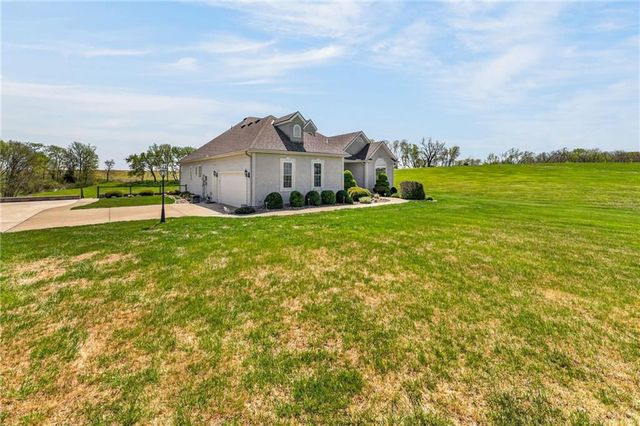 19255 Lane Tree Drive, Platte City, MO 64079