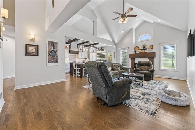 19255 Lane Tree Drive, Platte City, MO 64079