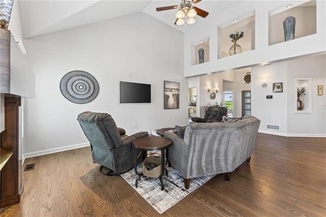 19255 Lane Tree Drive, Platte City, MO 64079