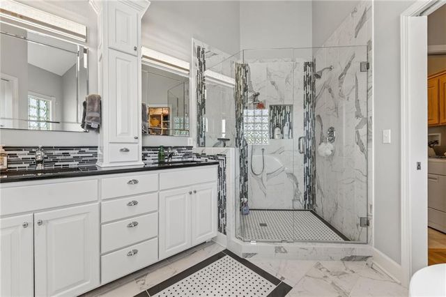 19255 Lane Tree Drive, Platte City, MO 64079