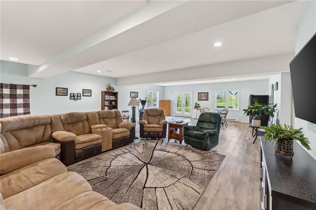 19255 Lane Tree Drive, Platte City, MO 64079