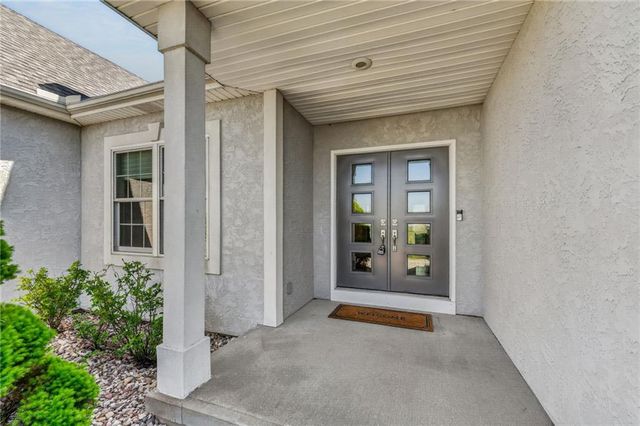 19255 Lane Tree Drive, Platte City, MO 64079