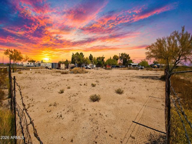 32848 N CENTER Street, Wittmann, AZ 85361