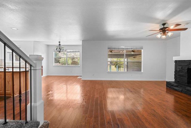 105 Farm House RD, San Marcos, TX 78666