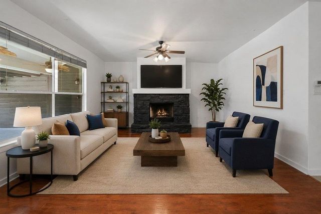 105 Farm House RD, San Marcos, TX 78666