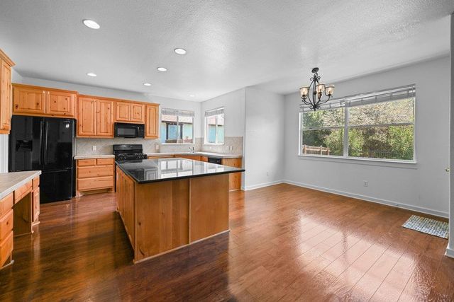 105 Farm House RD, San Marcos, TX 78666