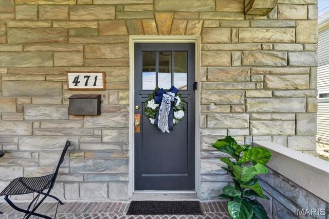 471 S Clay Avenue, St Louis, MO 63122
