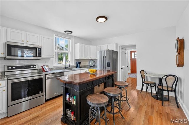 471 S Clay Avenue, St Louis, MO 63122
