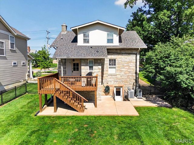 471 S Clay Avenue, St Louis, MO 63122