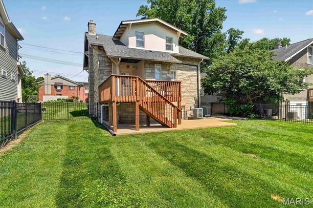 471 S Clay Avenue, St Louis, MO 63122