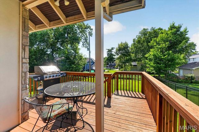 471 S Clay Avenue, St Louis, MO 63122