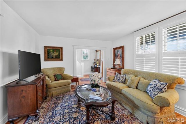 471 S Clay Avenue, St Louis, MO 63122