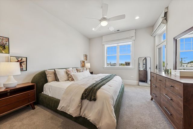 105 S Cottage Hill Avenue 304, Elmhurst, IL 60126