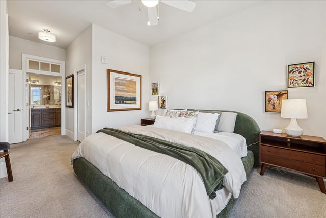 105 S Cottage Hill Avenue 304, Elmhurst, IL 60126