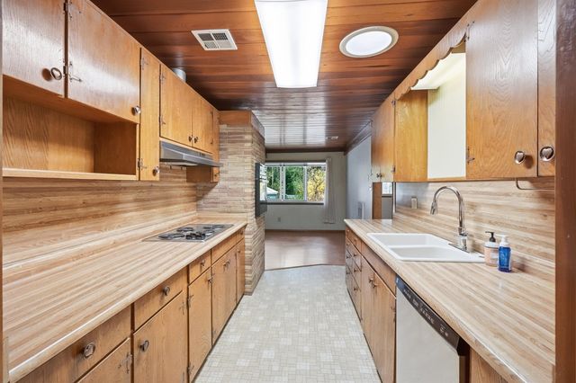 234 Penny Lane, Grants Pass, OR 97527