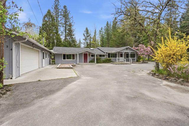 234 Penny Lane, Grants Pass, OR 97527