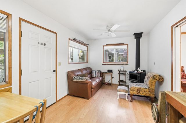 234 Penny Lane, Grants Pass, OR 97527