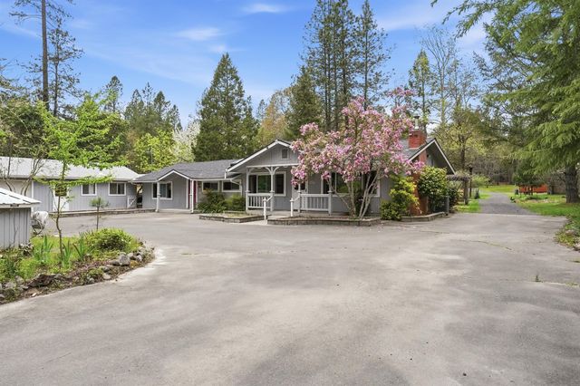 234 Penny Lane, Grants Pass, OR 97527