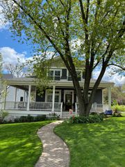 488 S Columbia Street, Naperville, IL 60540