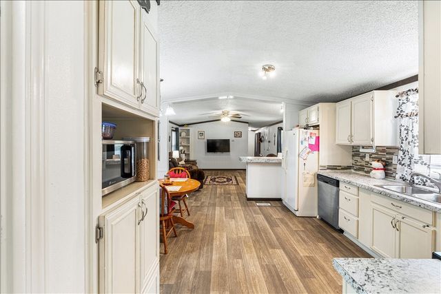 479 Live Oak Loop, Whitney, TX 76692