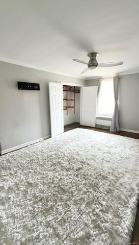 510 Dubois Ave 3 C, North Valley Stream, NY 11581