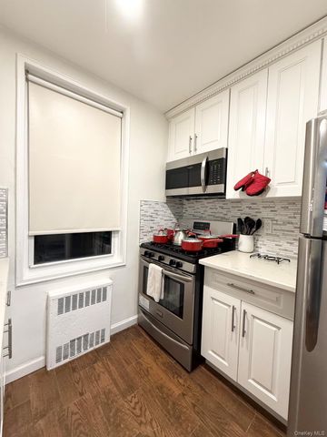 510 Dubois Ave 3 C, North Valley Stream, NY 11581