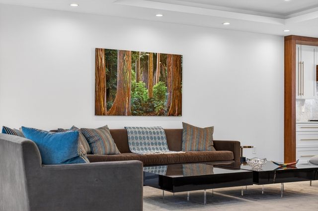 377 Walnut St. 1, Newton, MA 02460