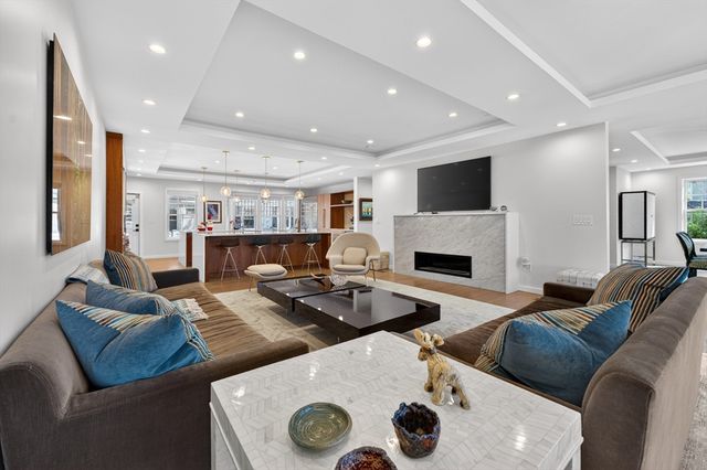 377 Walnut St. 1, Newton, MA 02460