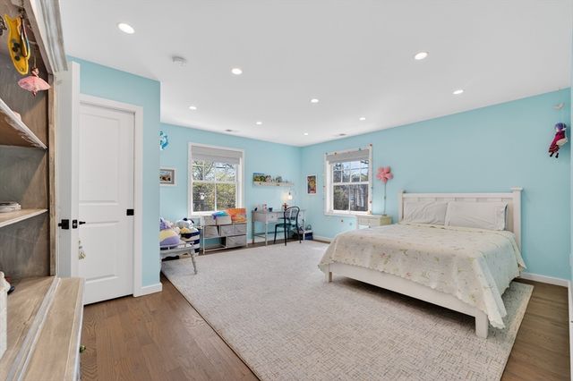 377 Walnut St. 1, Newton, MA 02460