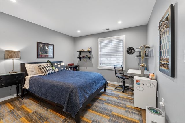 377 Walnut St. 1, Newton, MA 02460