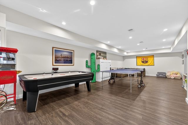377 Walnut St. 1, Newton, MA 02460