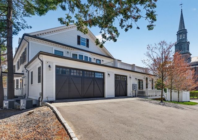 377 Walnut St. 1, Newton, MA 02460