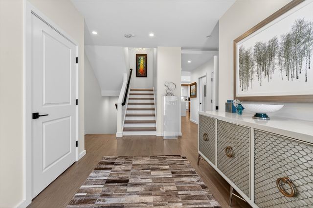 377 Walnut St. 1, Newton, MA 02460