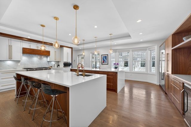 377 Walnut St. 1, Newton, MA 02460